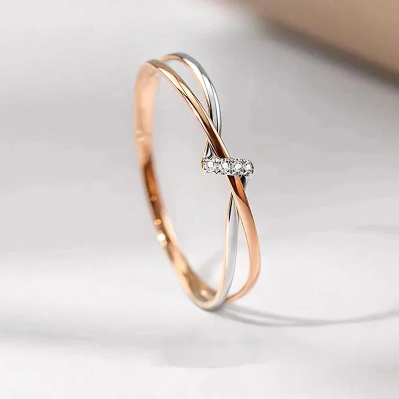 Bague_femme_or_argent_avec_diamant_chic