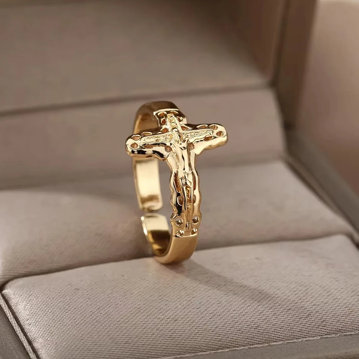 Bague_or_femme_croix_j_sus