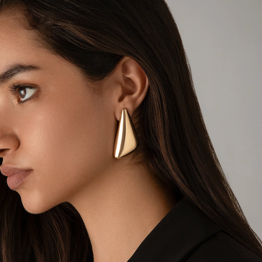 Boucle_d_oreille_trianlge_or_profil