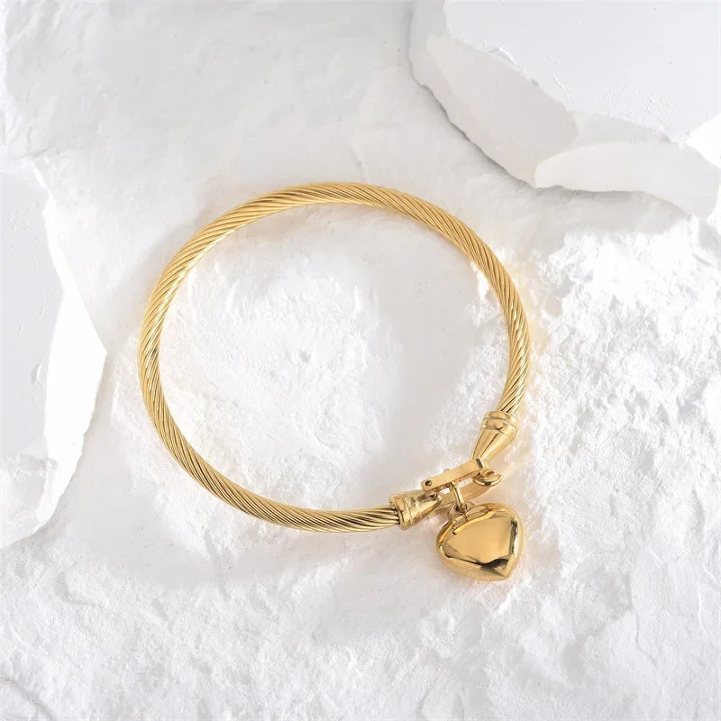 Bracelet_en_or_vu_de_haut