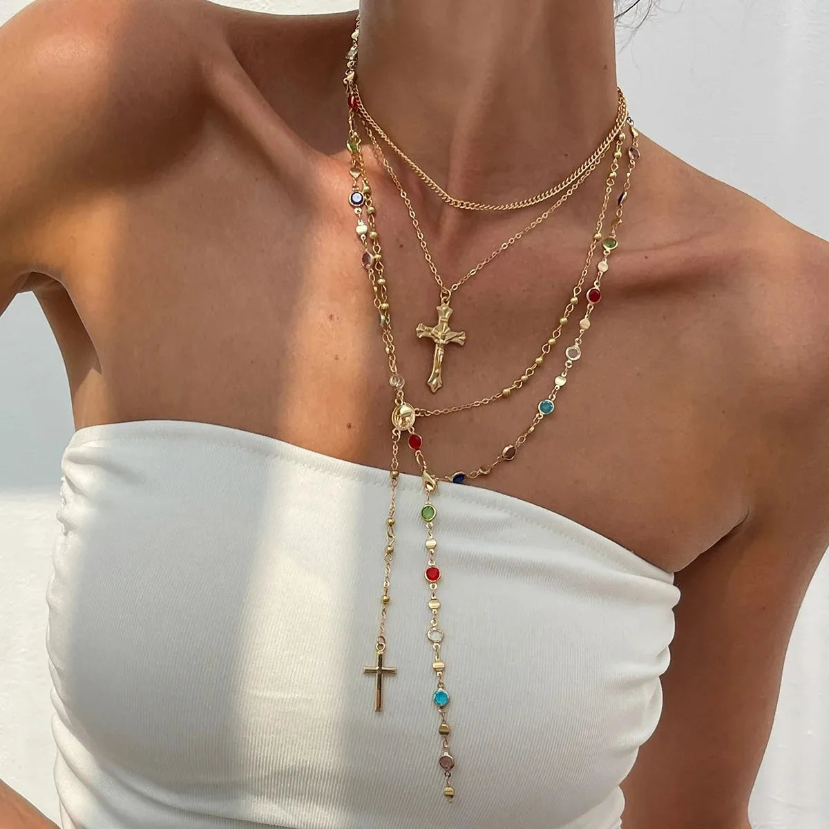 Collier Multicouches Croix & Perles Colorées – Style Bohème Chic