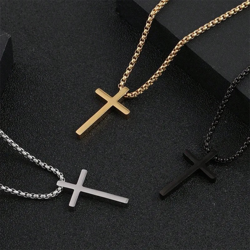 Collier_argent_or_noir_croix_pendentif_raffinement