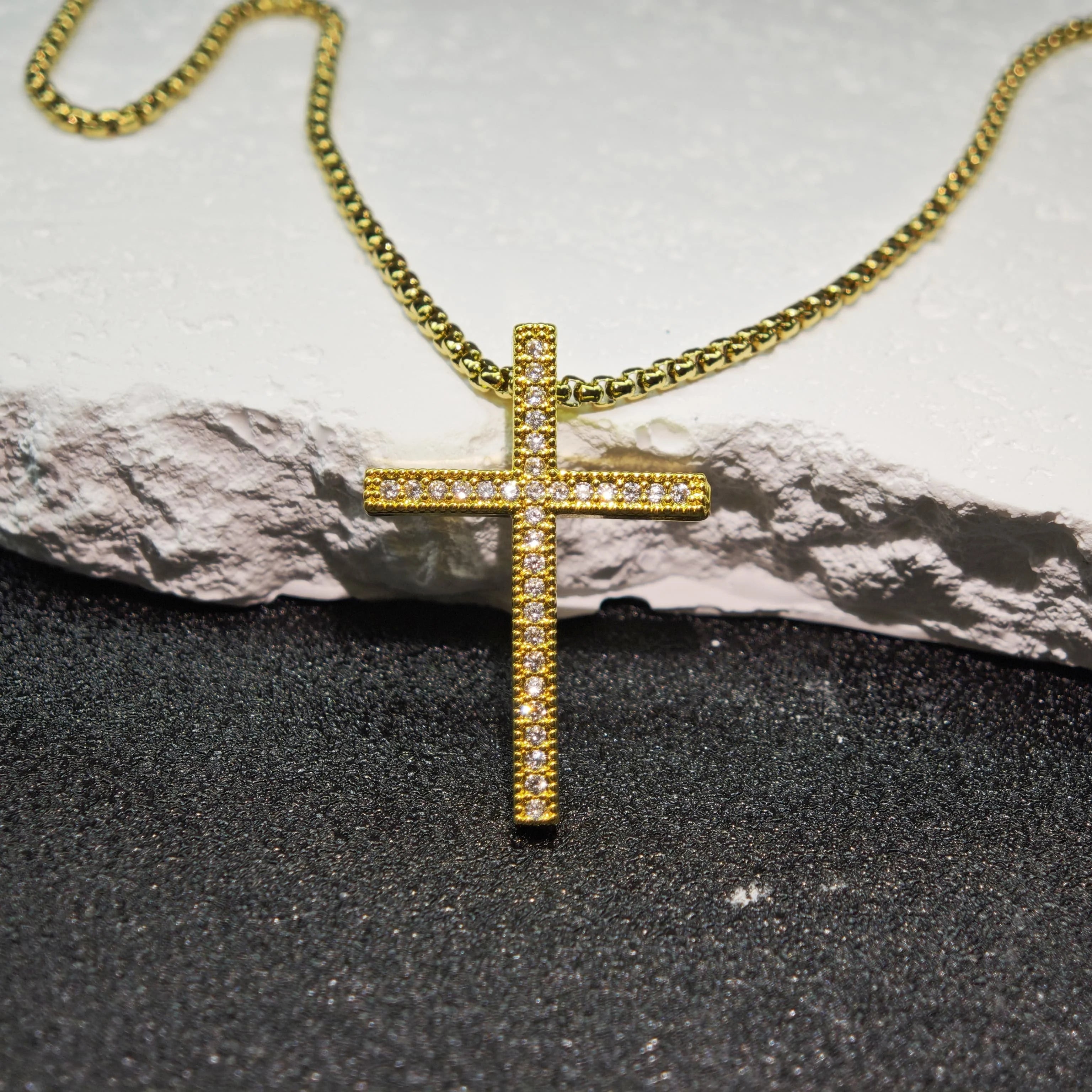Collier_croix_or_et_argent_homme_3