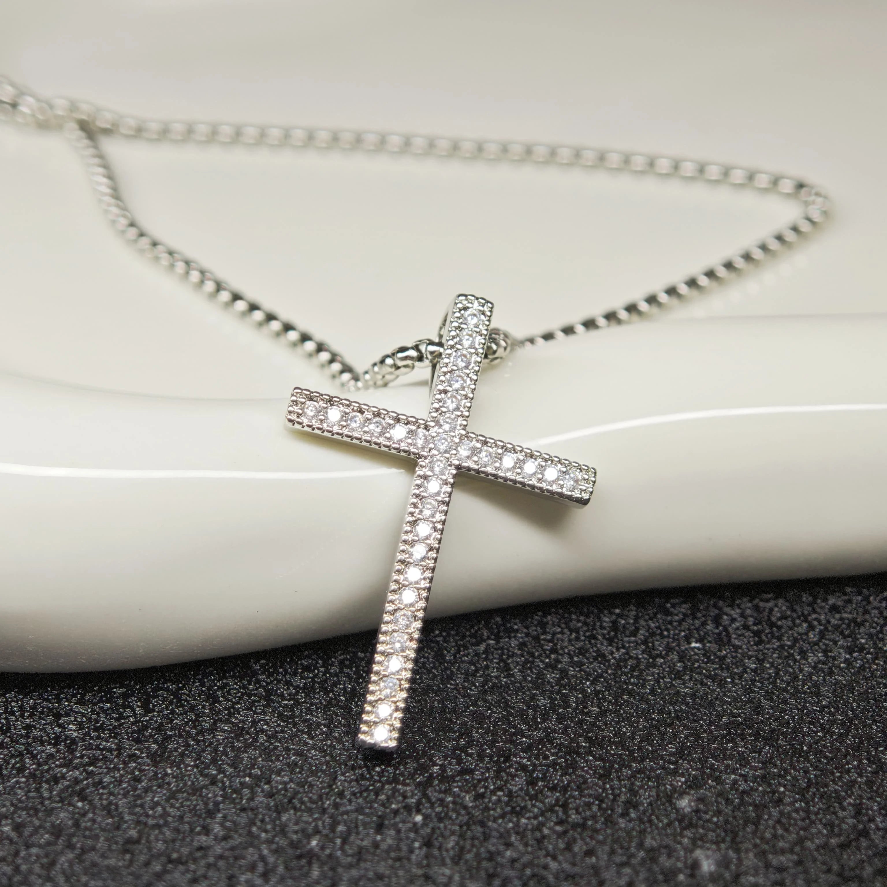 Collier_croix_or_et_argent_homme_4