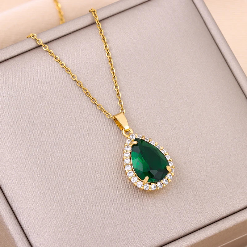 Collier_femme_or_fin_avec_pendentif_vert_passion
