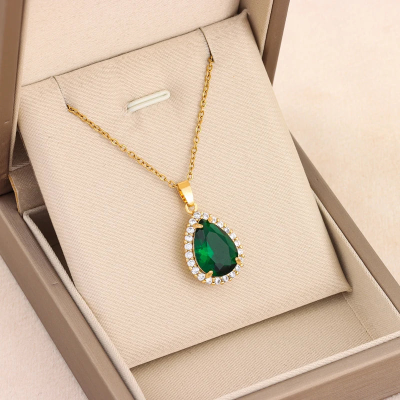 Collier_femme_or_fin_avec_pendentif_vert_passion_3