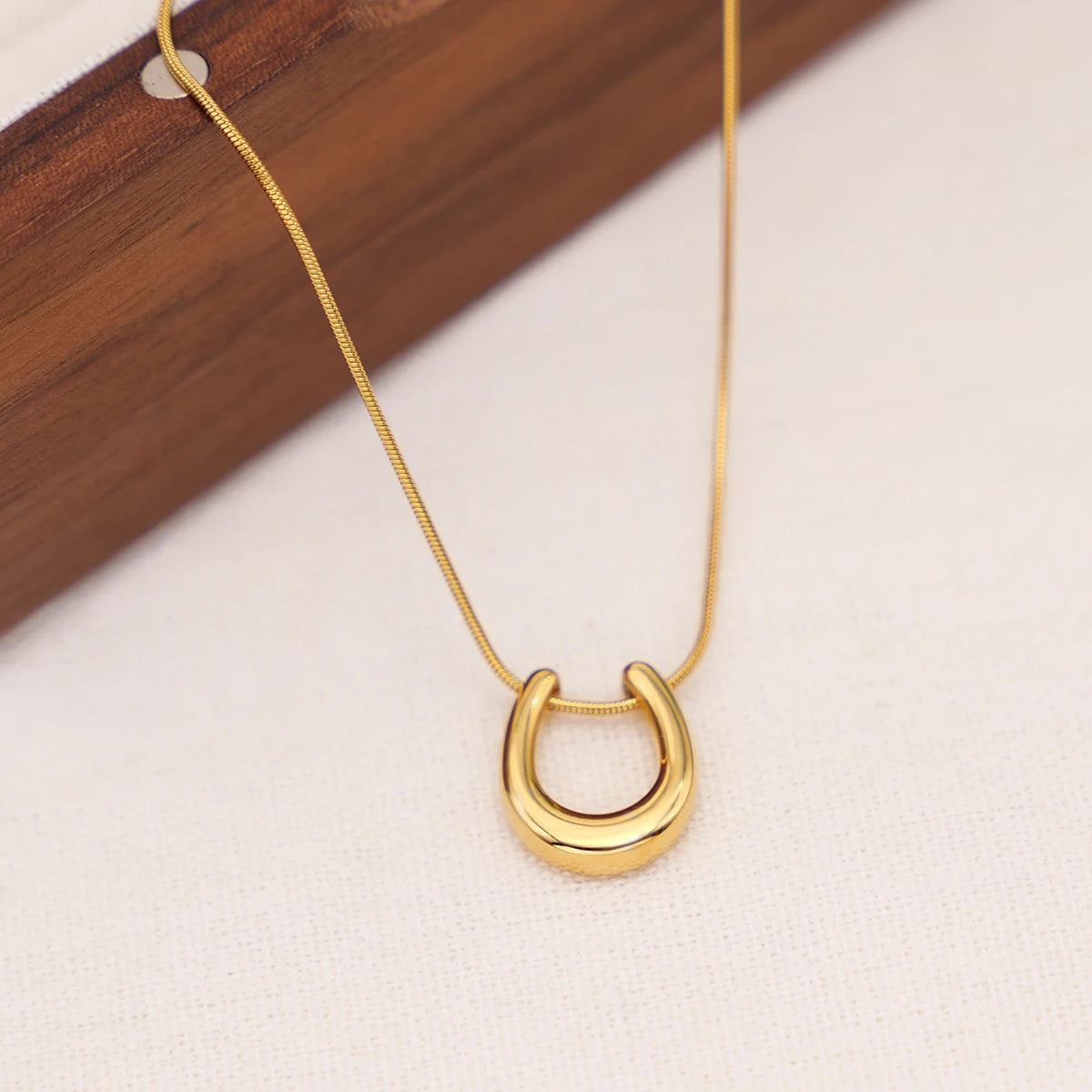 Collier_femme_or_fin_folie_2