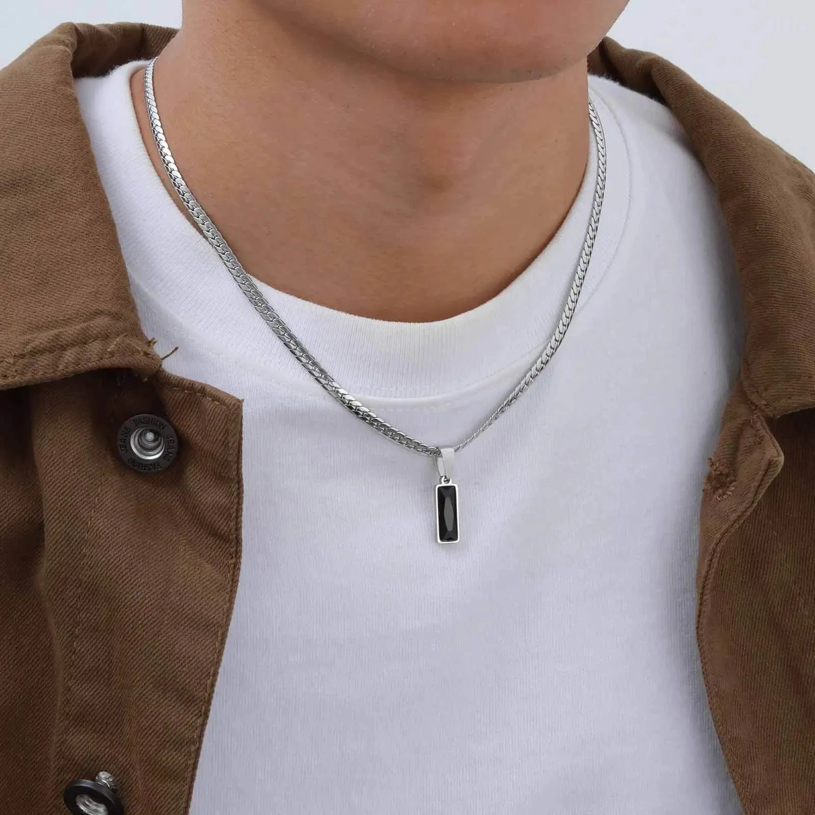 Collier_homme_argent_pendentif_noir_carr_2