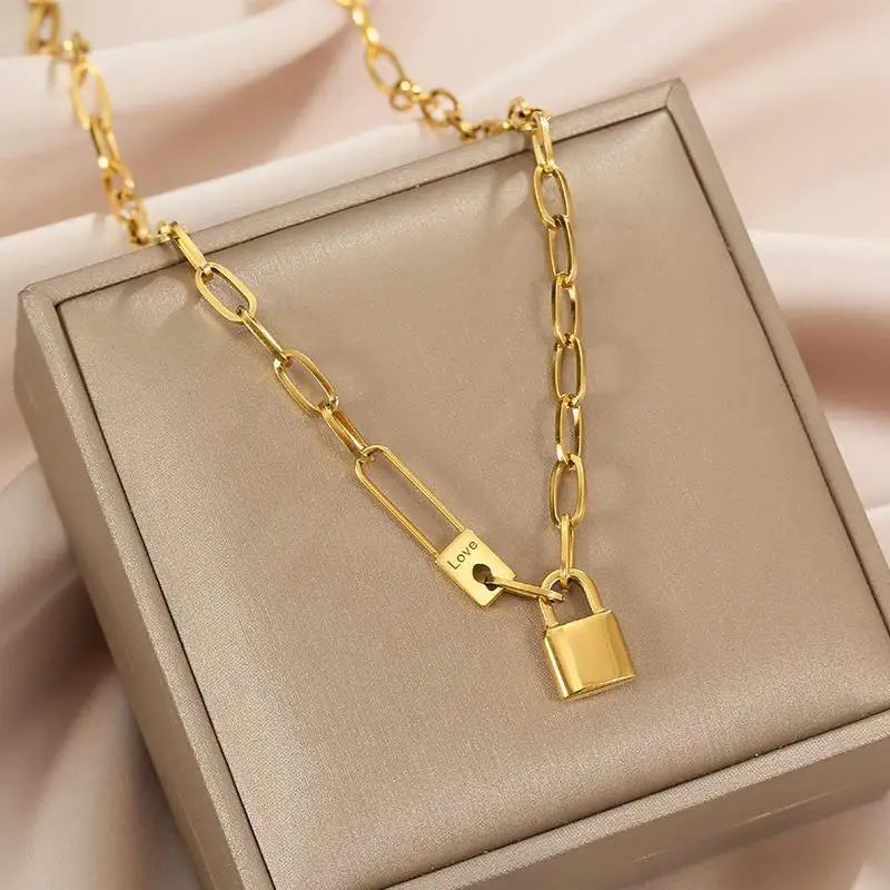 Collier_or_cadenas_en_or
