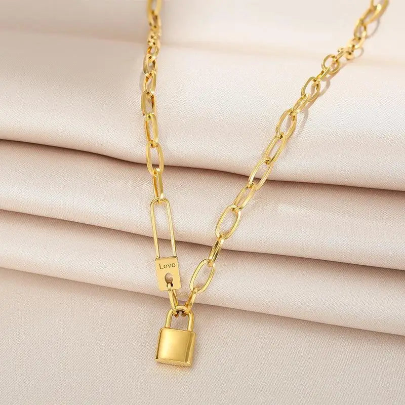Collier_or_cadenas_en_or_1