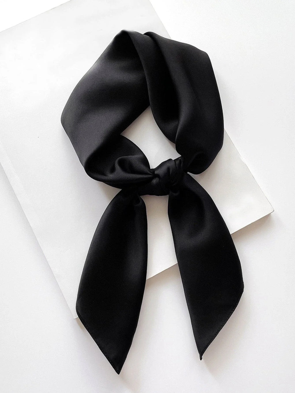 Foulard femme élégant et chic noir