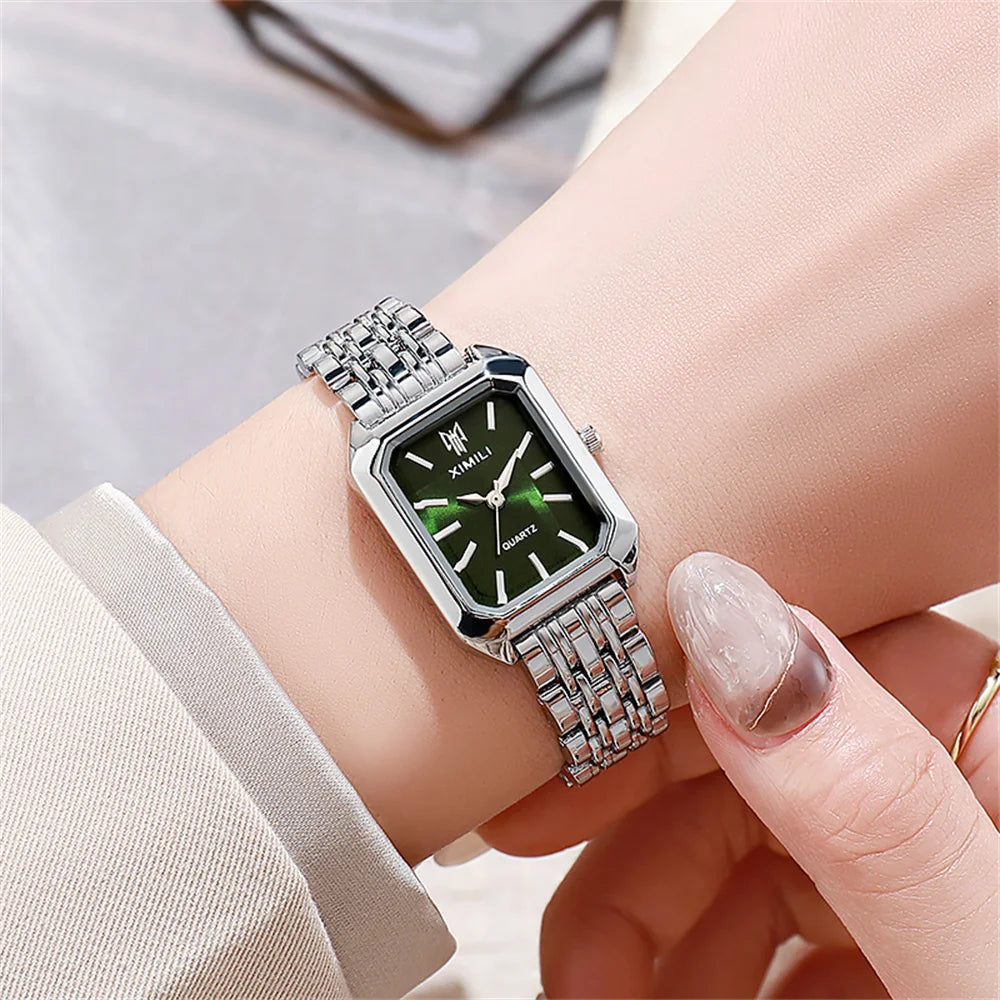 Montre_argent_fond_vert