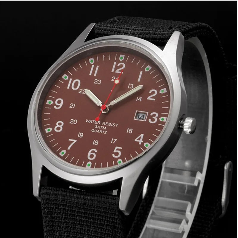 Montre_homme_allure_noir_fond_marron