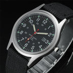 Montre_homme_allure_noir_fond_noir_1