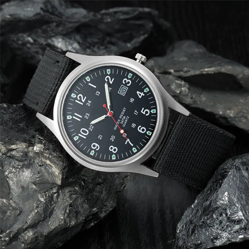 Montre_homme_allure_vnoir_fond_noir