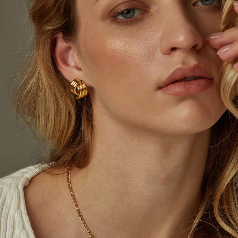 boucles d’oreilles dorées, boucles d’oreilles femme