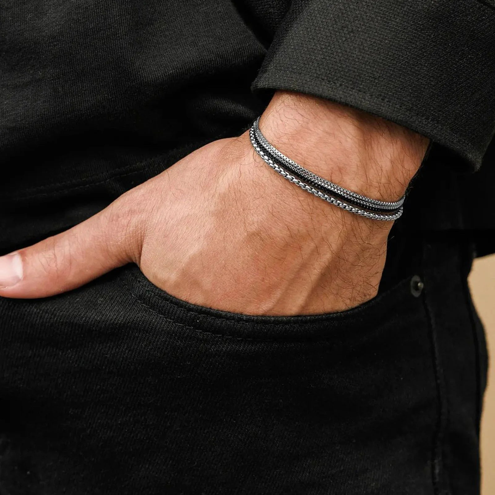 bracelet argent et noir homme