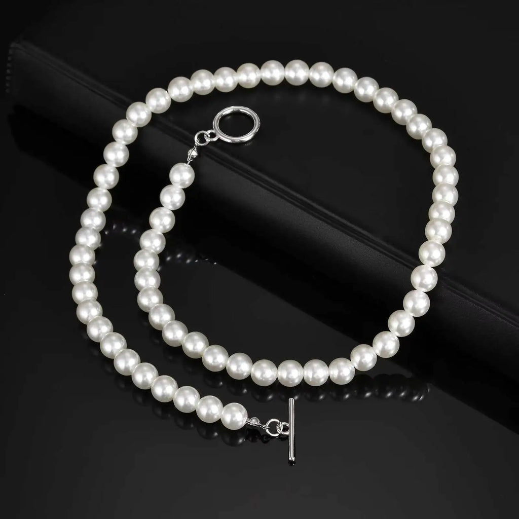 collier homme perles blanches élégant