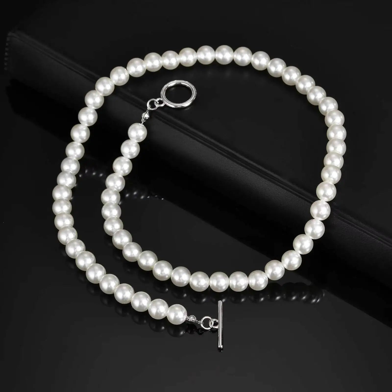 collier homme perles blanches élégant